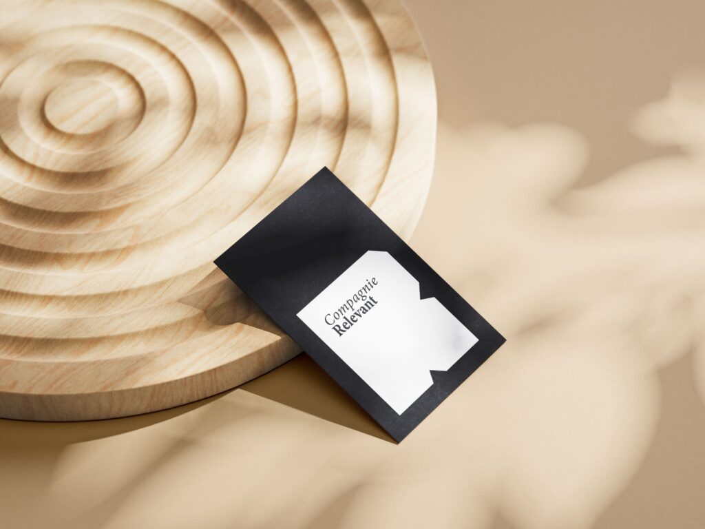 Free_Businness_Card_Mockup_1